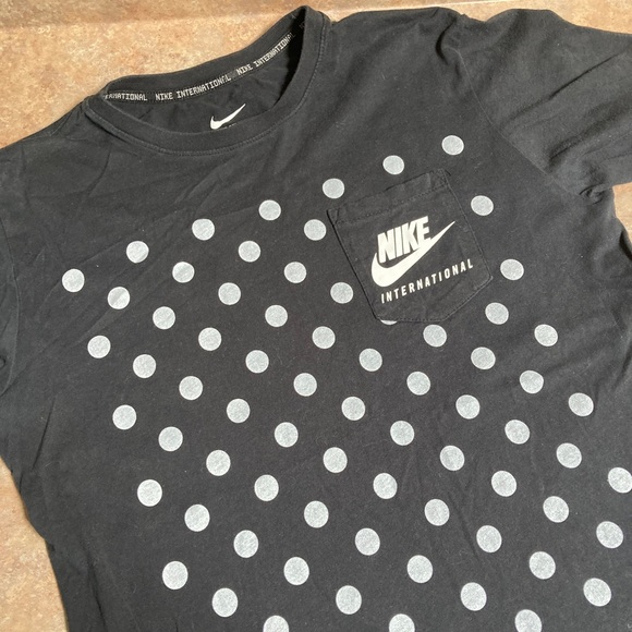 Nike International Polka Dot tee - Picture 2 of 10